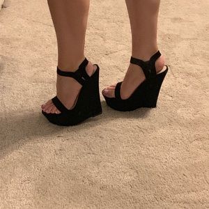 Dollhouse wedges